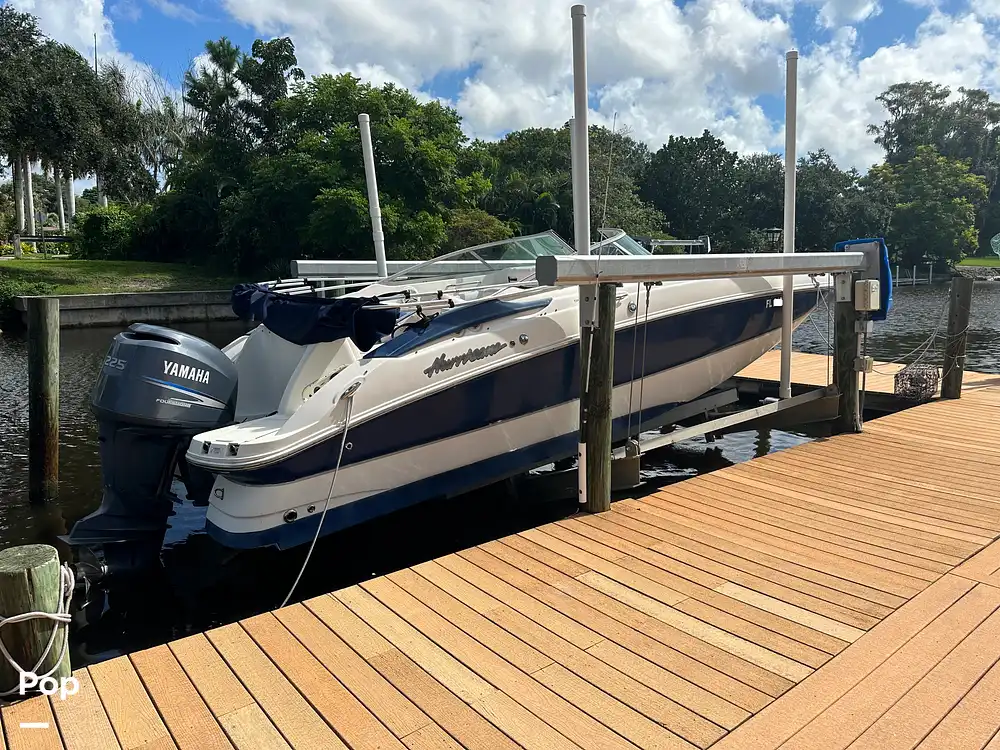 2007 Hurricane 240 sundeck ob