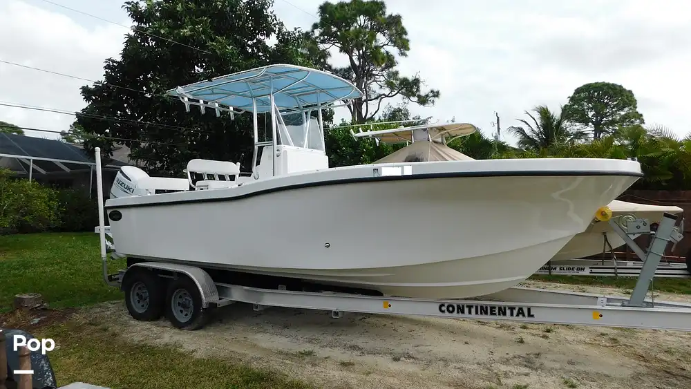 2021 Dusky Marine 252 open fisherman