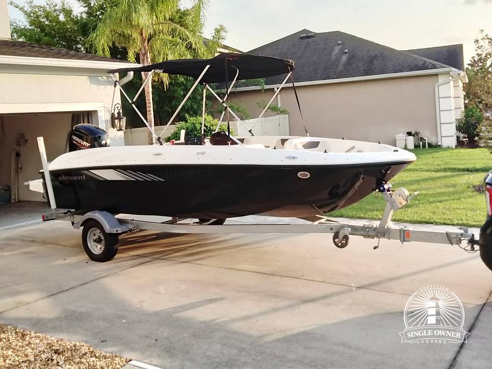 2023 Bayliner e18