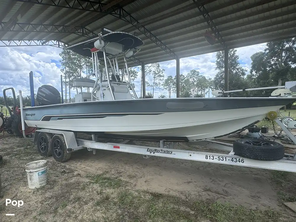 2008 Ranger 2300 bay