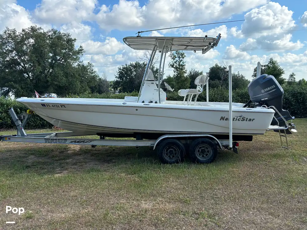 2015 Nauticstar 2200 sport